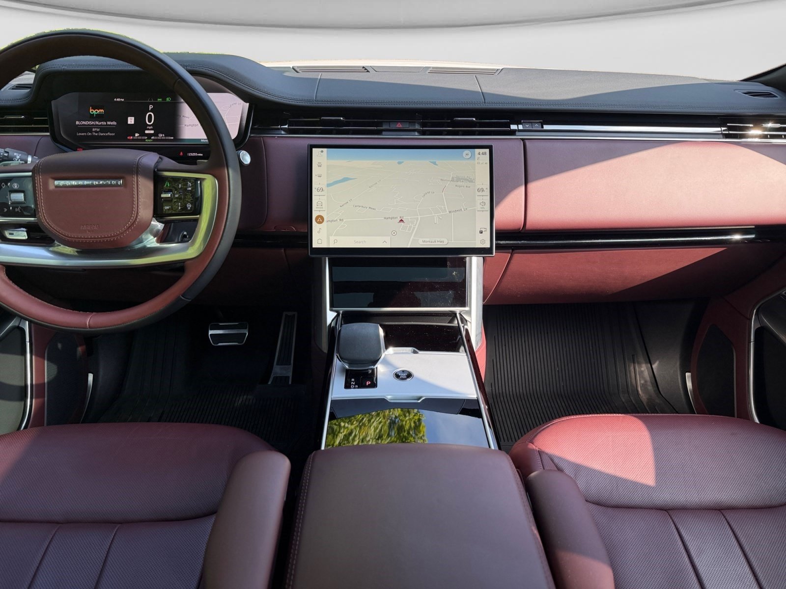 Certified 2025 Land Rover Range Rover SE AWD/4WD image 15