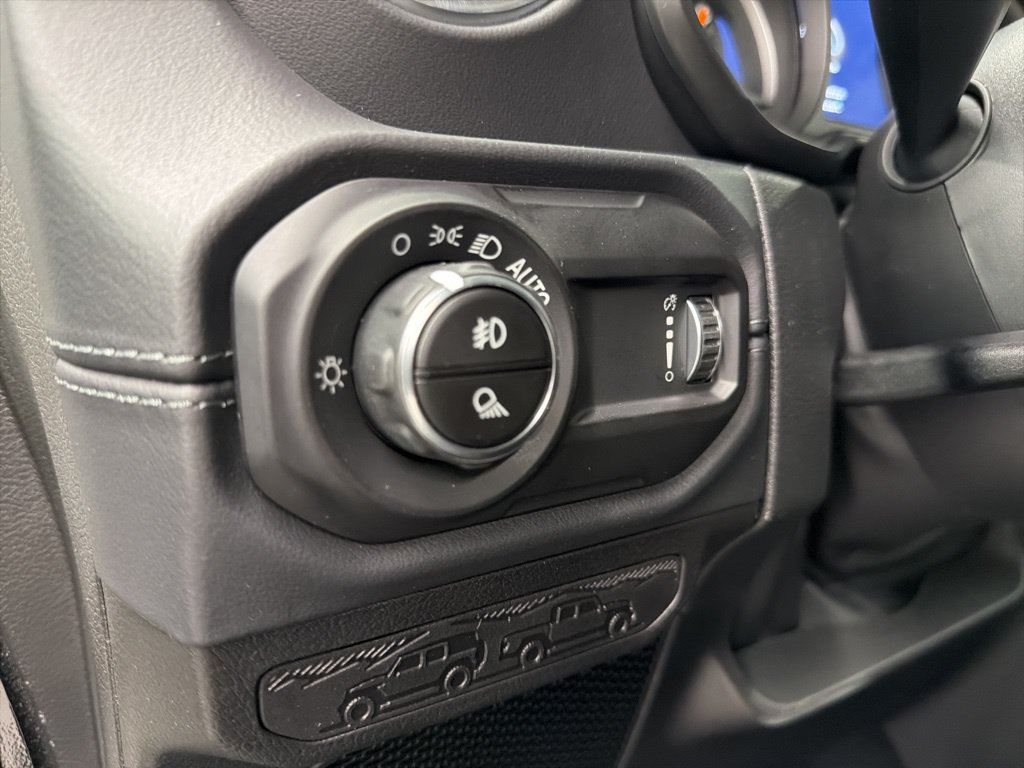 New 2026 Jeep Gladiator Sport AWD/4WD image 13