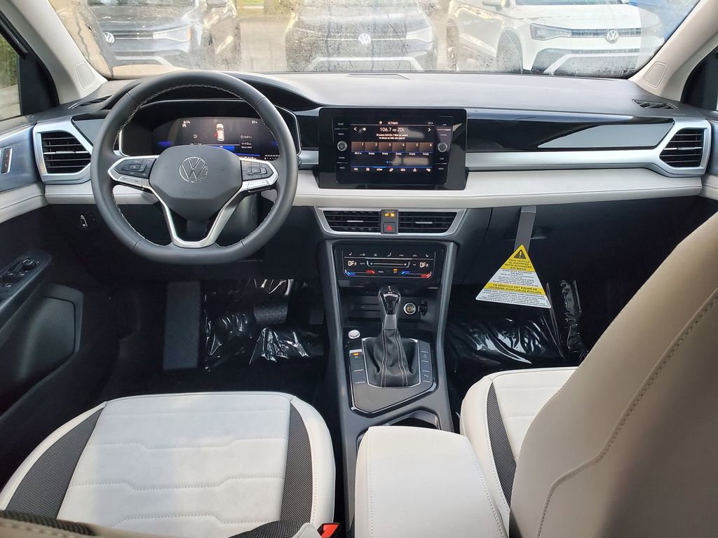 New 2026 Volkswagen Taos SE image 6