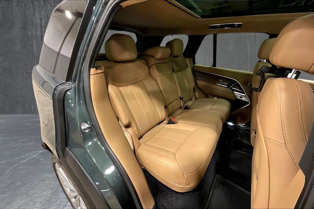 New 2026 Land Rover Range Rover SE image 10