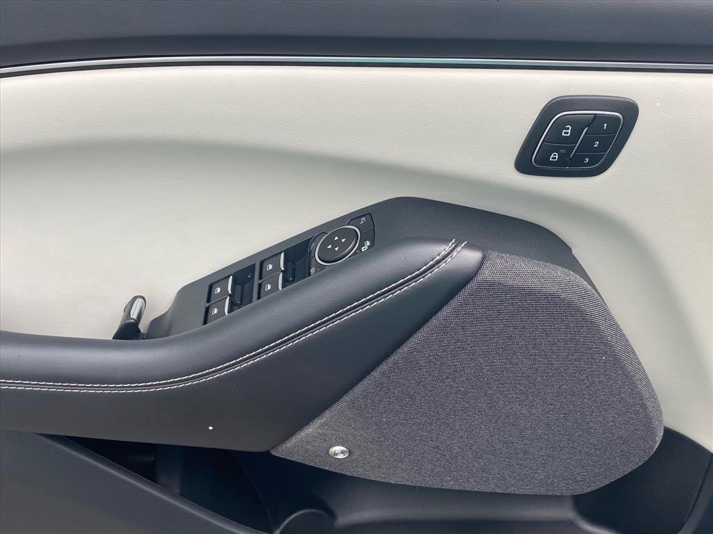Used 2023 Ford Mustang Mach-E Premium image 20