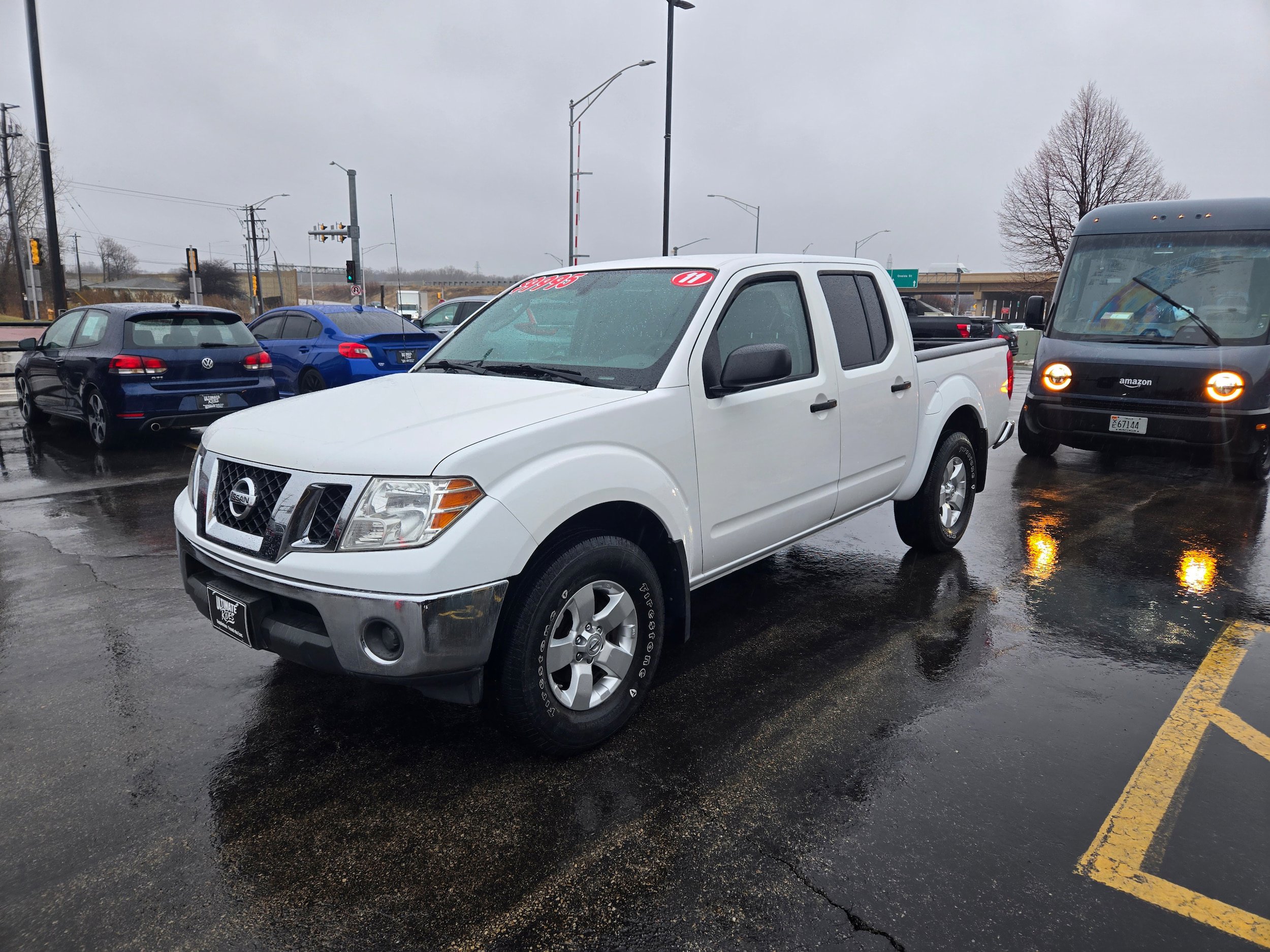 Used 2011 Nissan Frontier SV AWD/4WD image 3