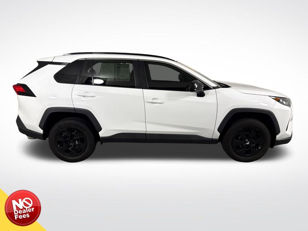 Used 2020 Toyota RAV4 LE FWD image 2