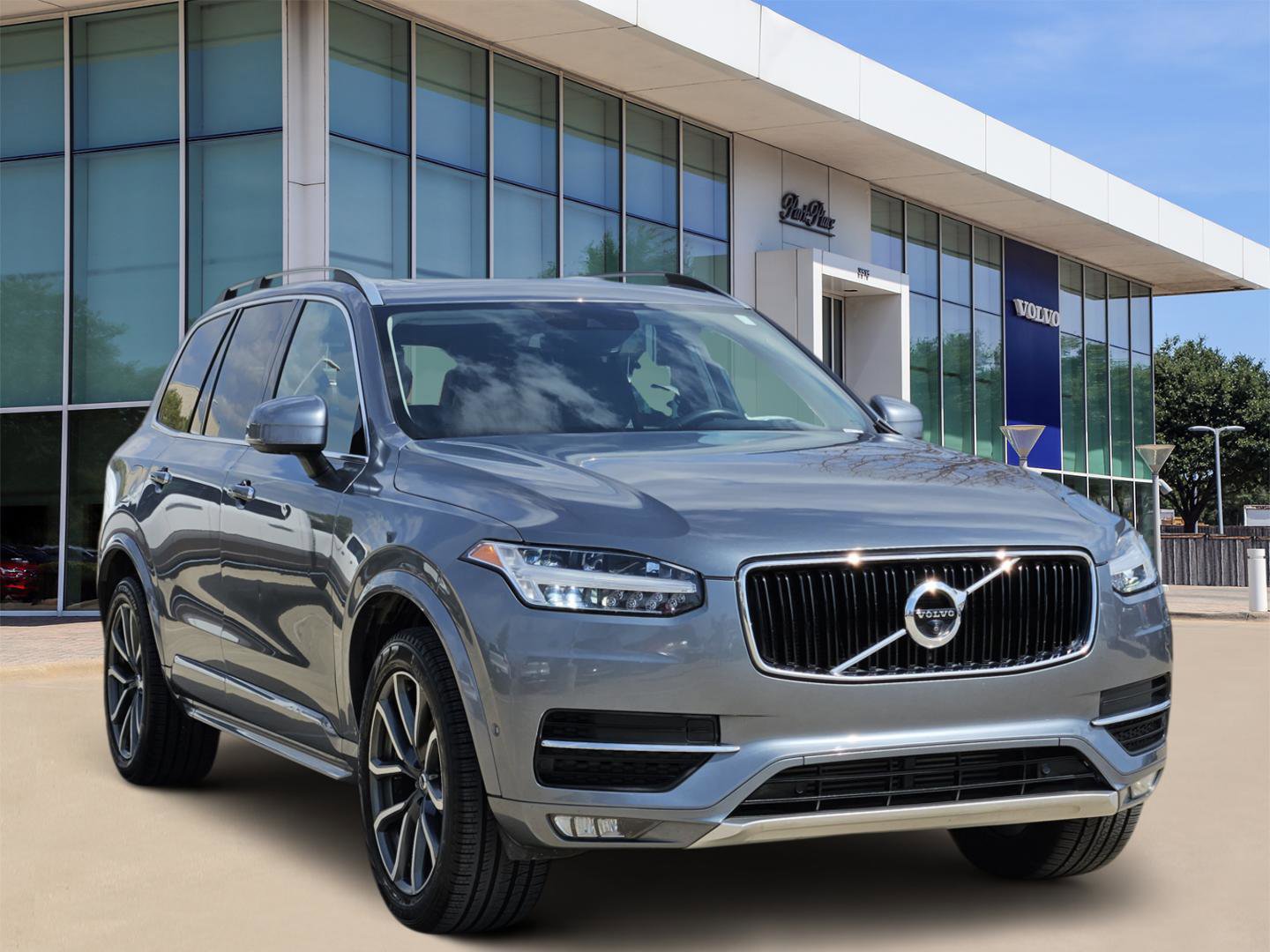 Used 2018 Volvo XC90 T6 Momentum w/ Convenience Package video 2