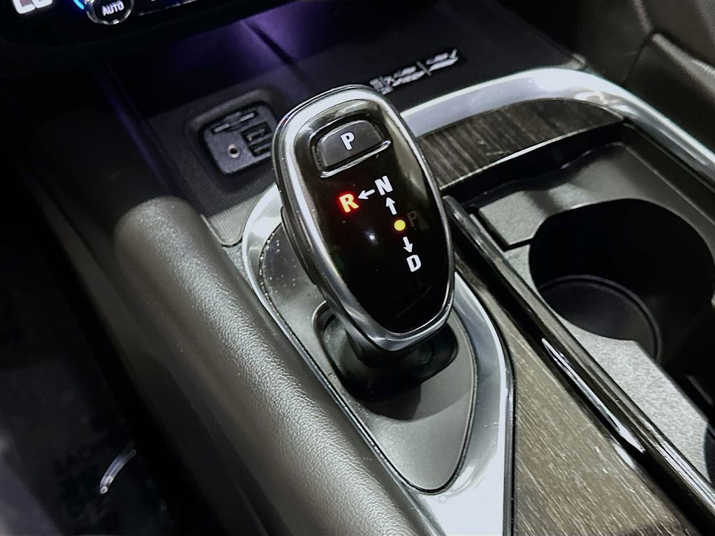 Used 2020 Buick Enclave Avenir w/ Avenir Technology Package FWD image 17