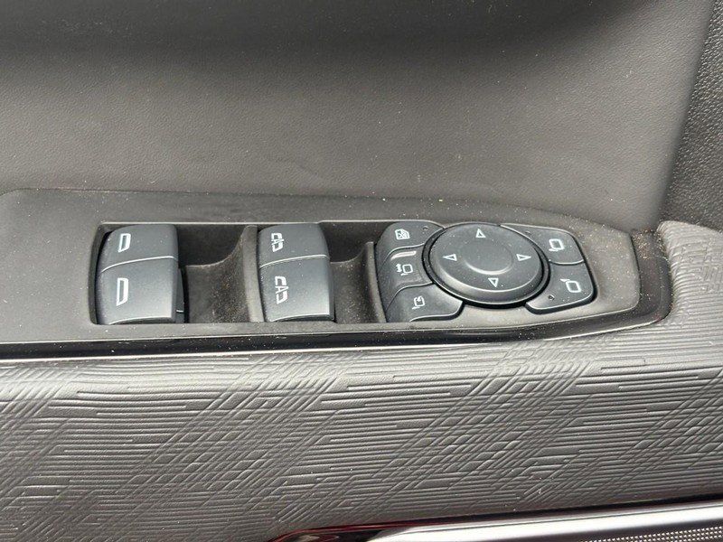 Used 2025 GMC Sierra 2500 AT4X image 17
