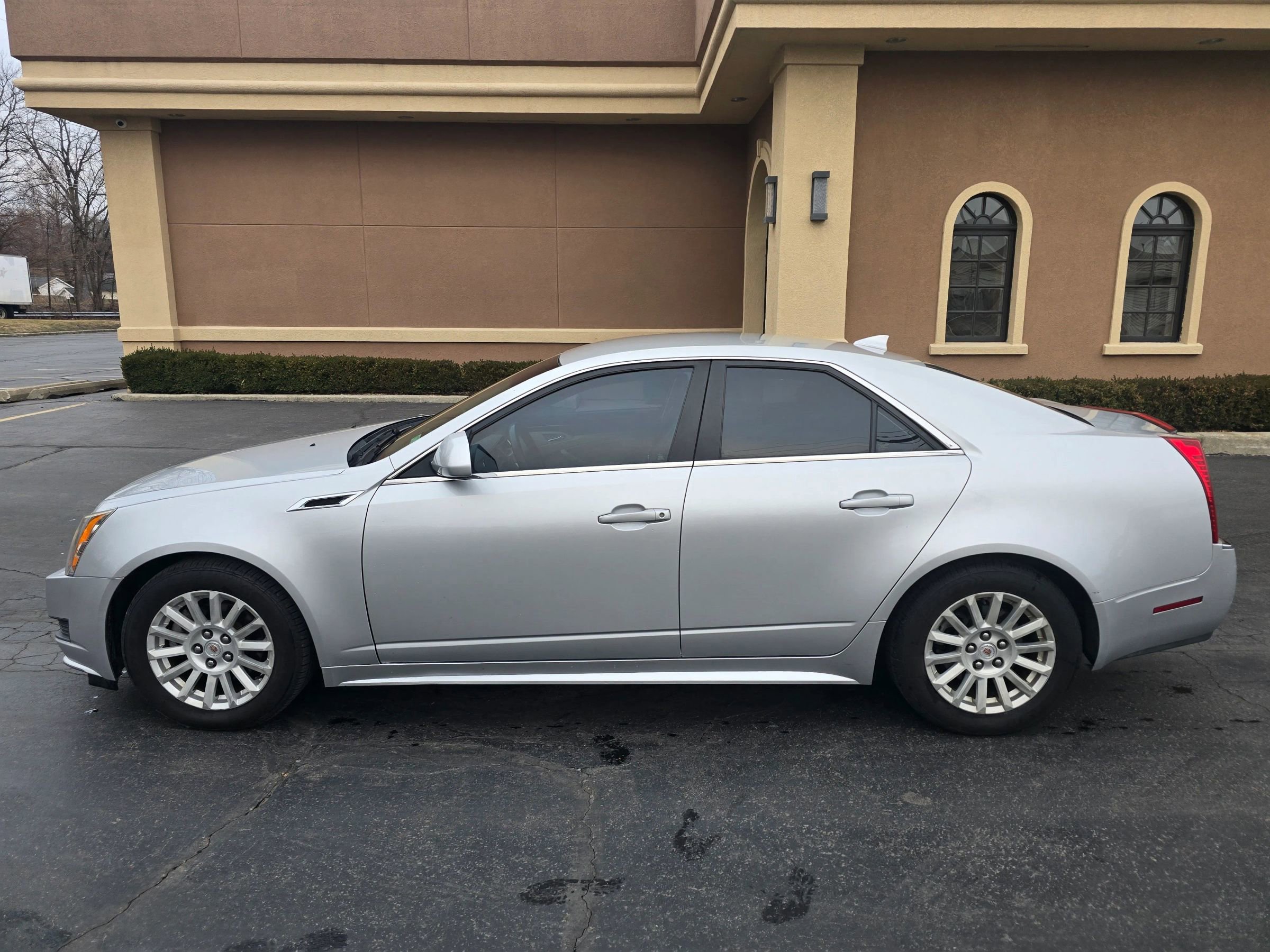 Used 2011 Cadillac CTS Luxury image 7
