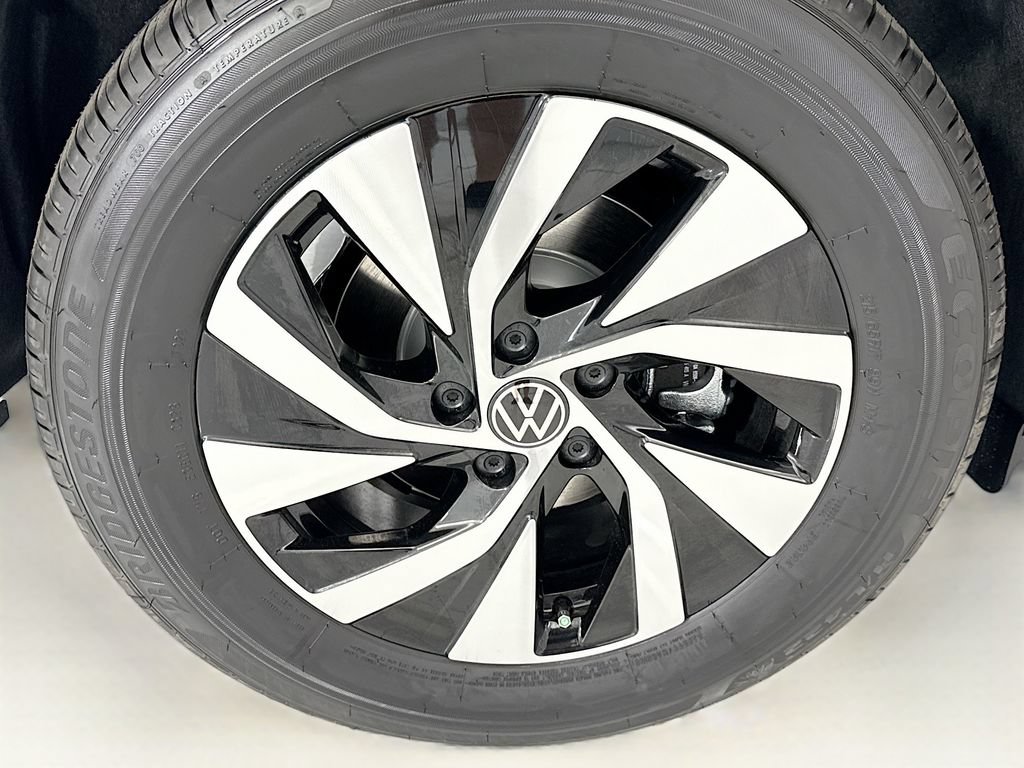 New 2026 Volkswagen Tiguan S FWD image 31