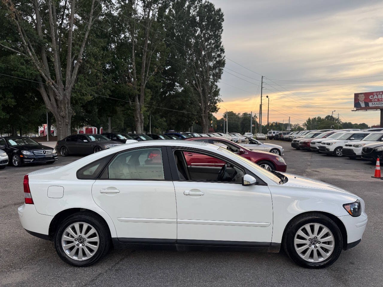 Used 2005 Volvo S40 2.4i FWD image 8