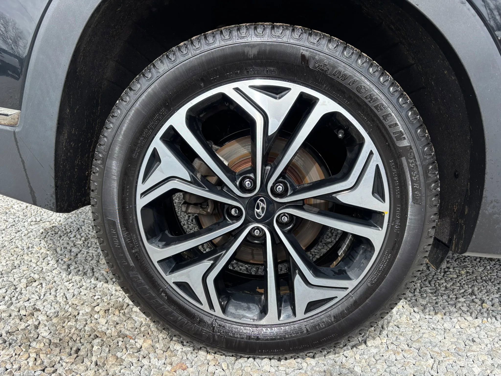 Used 2019 Hyundai Santa Fe Limited w/ Cargo Package image 2