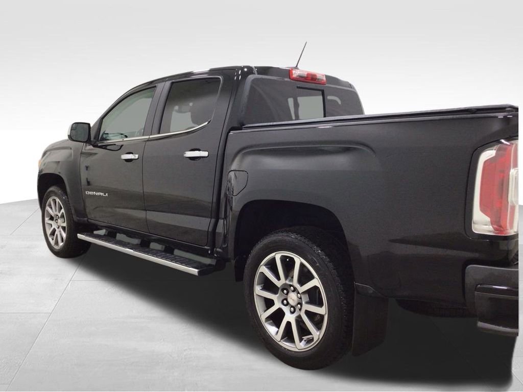 Used 2022 GMC Canyon Denali image 3