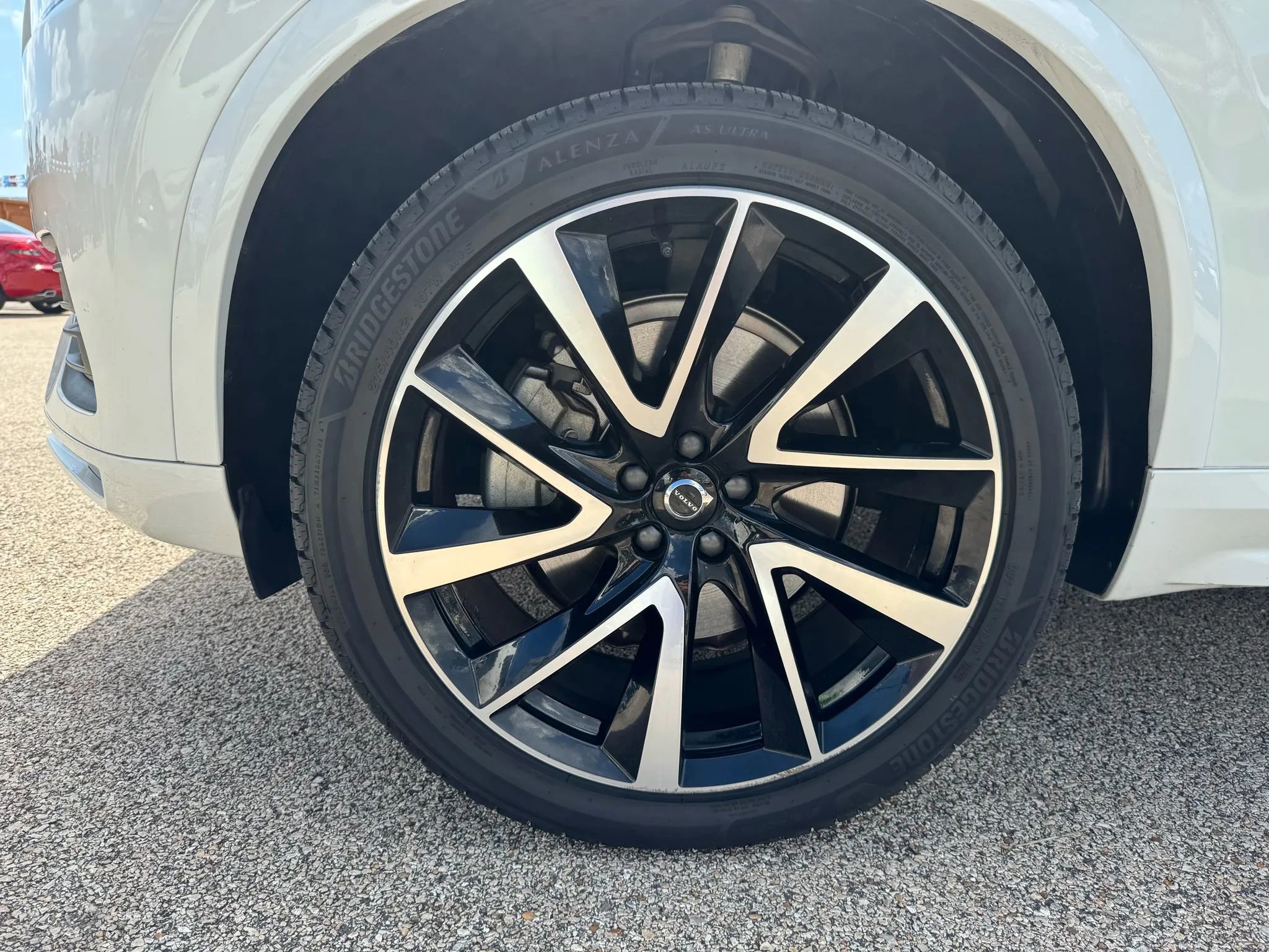 Used 2022 Volvo XC90 T6 Momentum w/ Advanced Package image 17