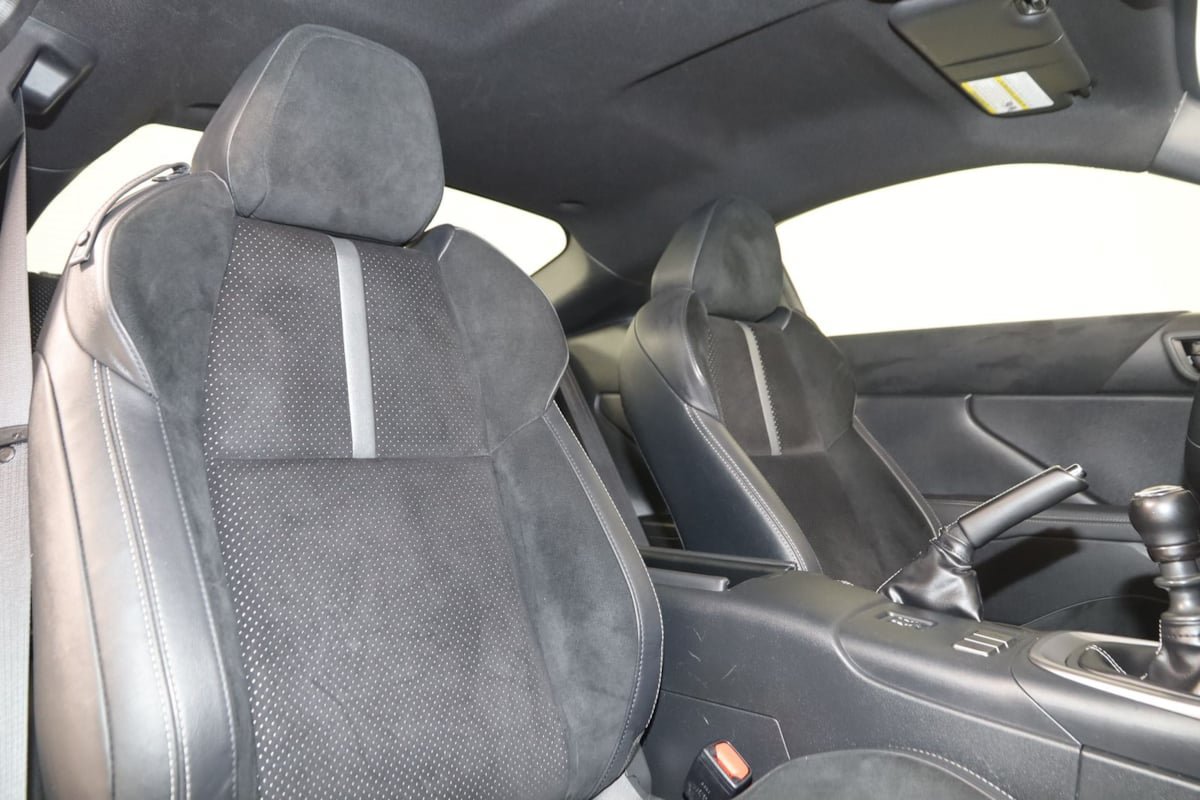 Used 2024 Toyota GR86 Premium RWD image 13