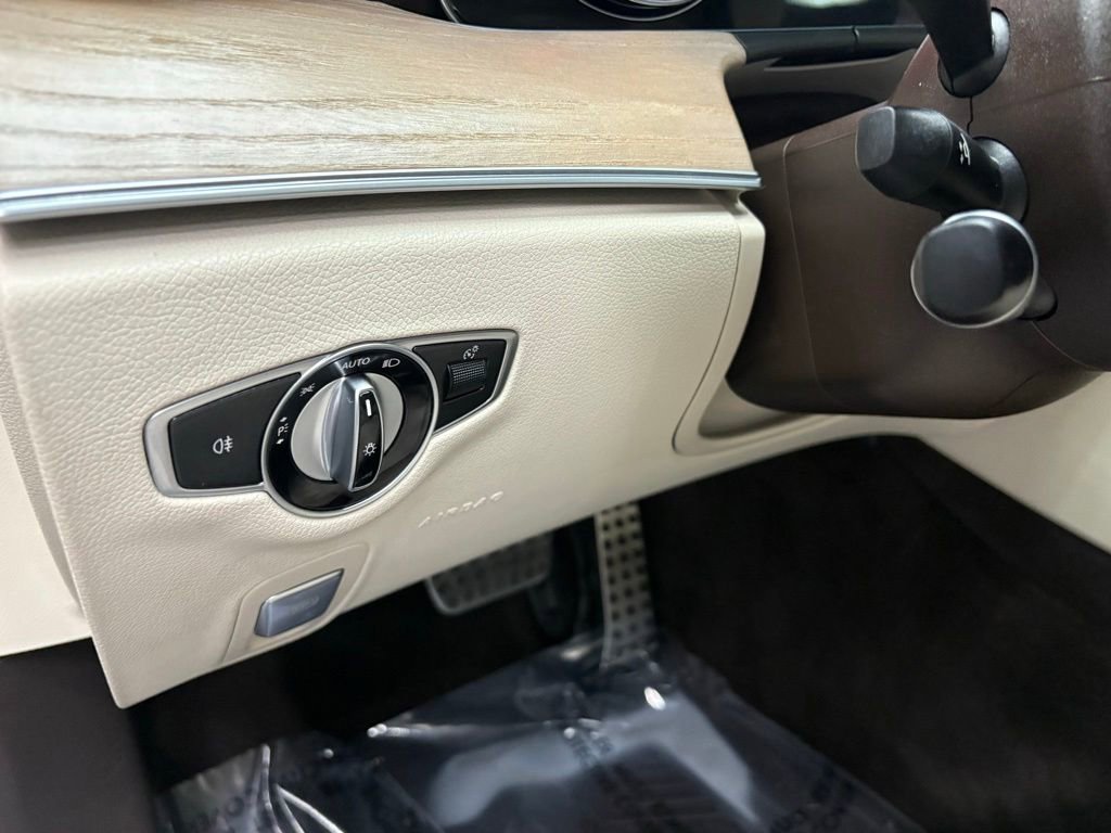 Used 2018 Mercedes-Benz E 400 Coupe image 31