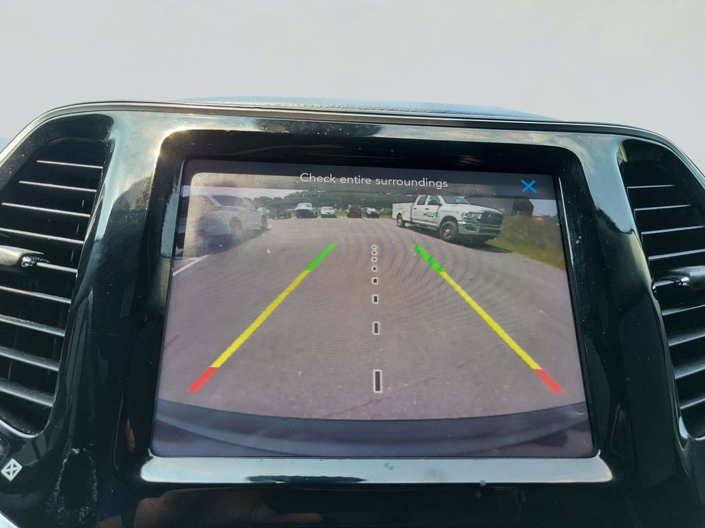 Used 2020 Jeep Cherokee Limited FWD image 19