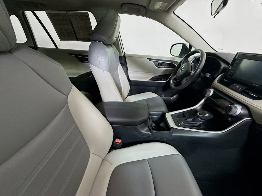 Certified 2020 Toyota RAV4 XLE Premium FWD image 26