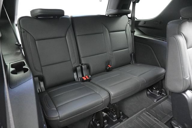 Used 2025 Chevrolet Tahoe High Country AWD/4WD image 17
