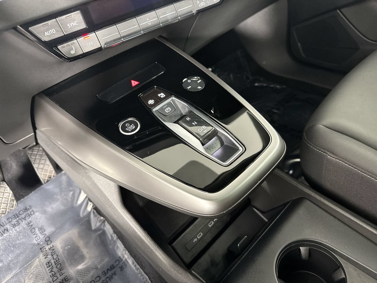 Used 2023 Audi Q4 e-tron Prestige w/ Black Optic Package AWD/4WD image 17