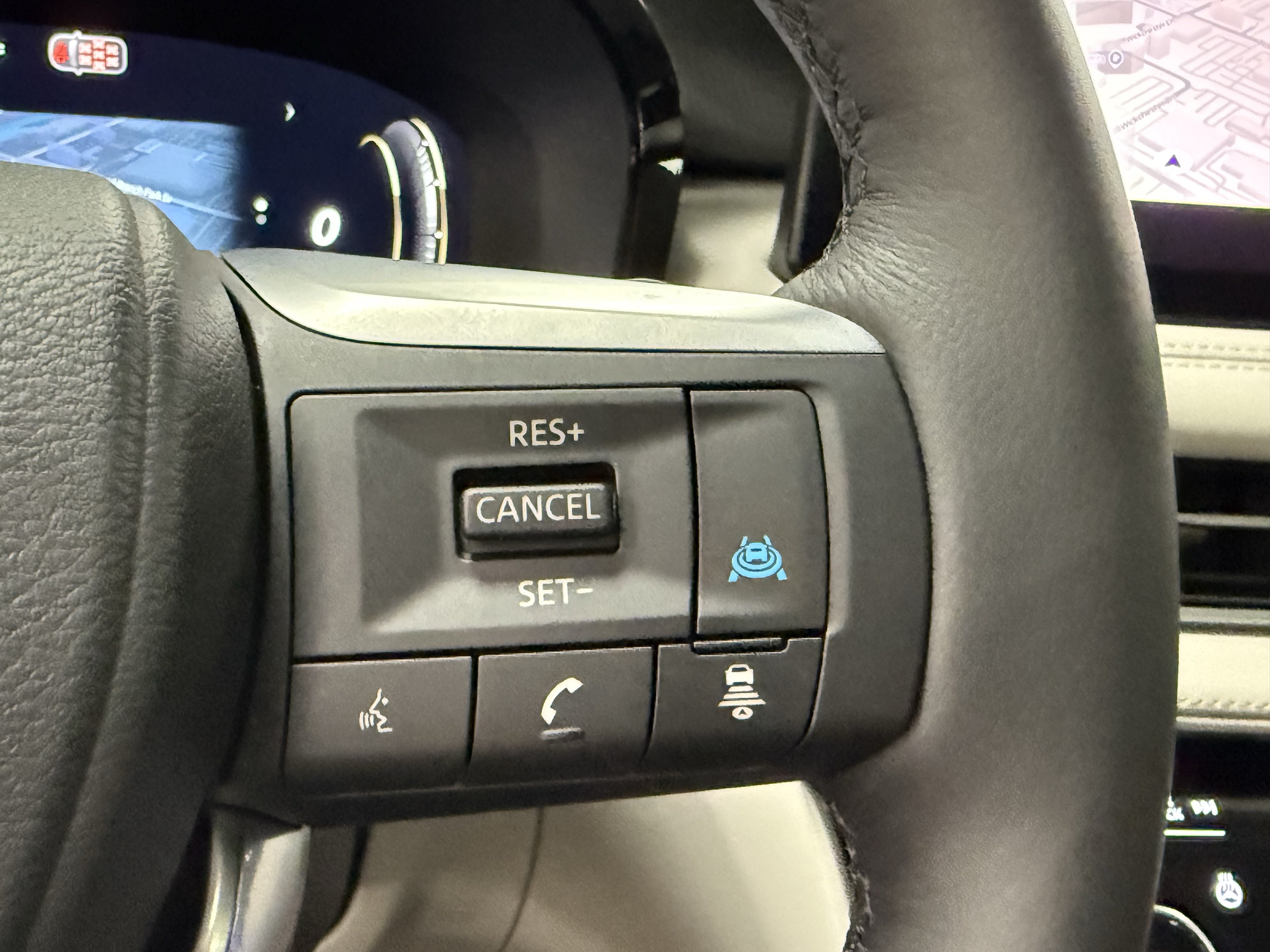 Used 2027 INFINITI QX60 Luxe w/ Cargo Package FWD image 20