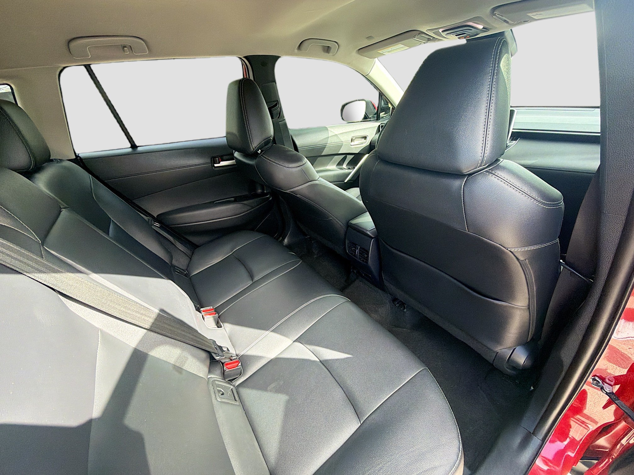 Used 2022 Toyota Corolla Cross XLE FWD image 28