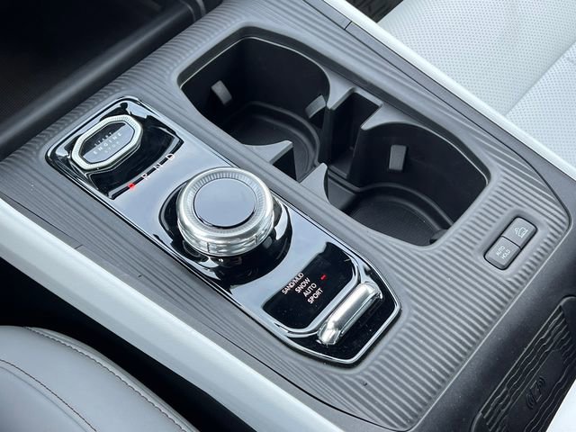 New 2026 Jeep Cherokee Limited image 27