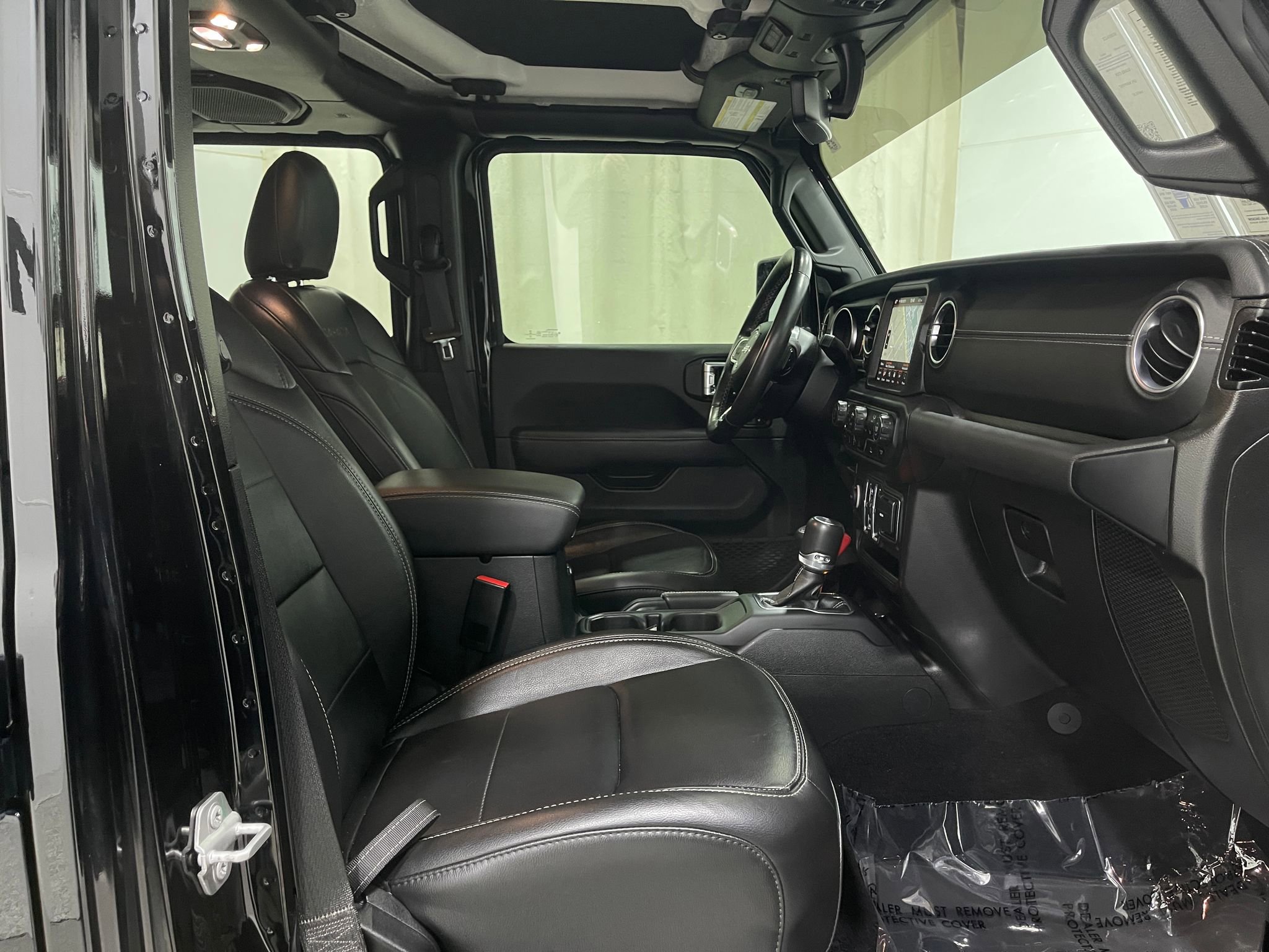 Used 2023 Jeep Wrangler Sahara w/ Cold Weather Group image 32