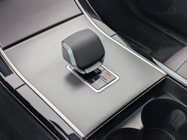 Used 2026 Land Rover Range Rover Evoque S image 9