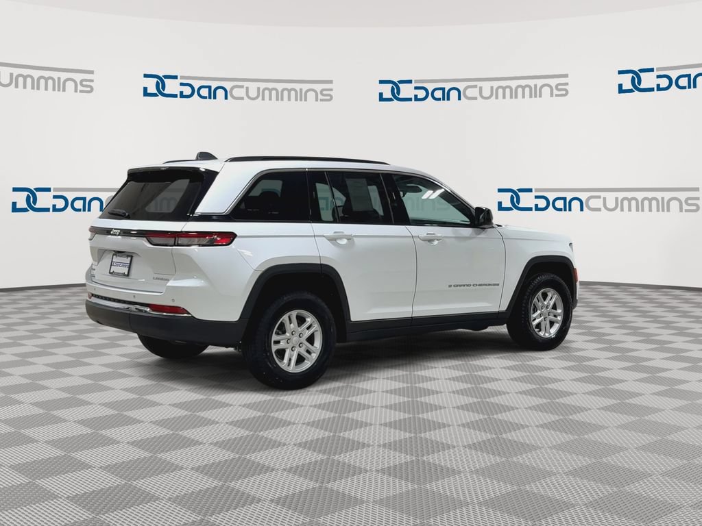 Used 2024 Jeep Grand Cherokee Laredo w/ Luxury Tech Group I AWD/4WD image 8