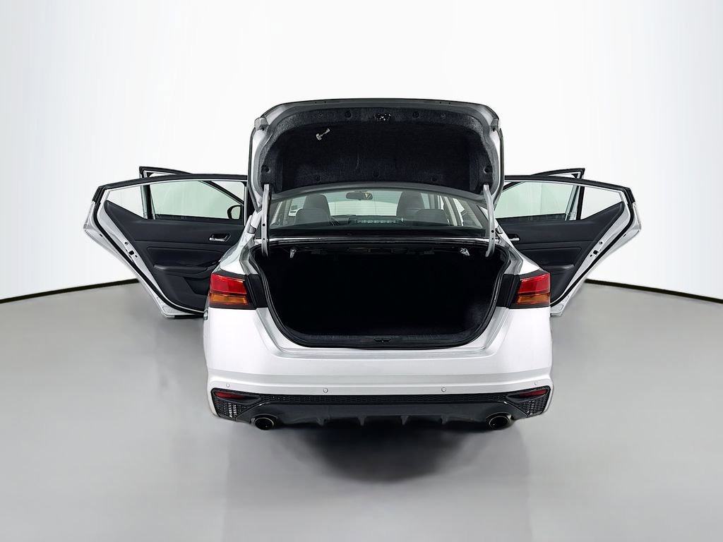 Used 2023 Nissan Altima 2.5 SR FWD image 21