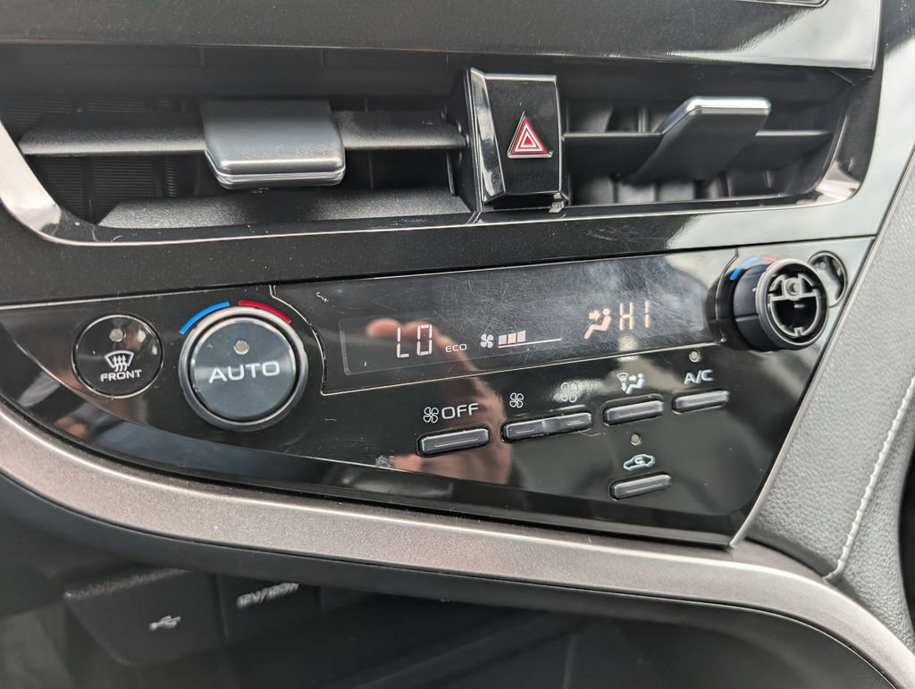 Used 2023 Toyota Camry SE FWD image 20
