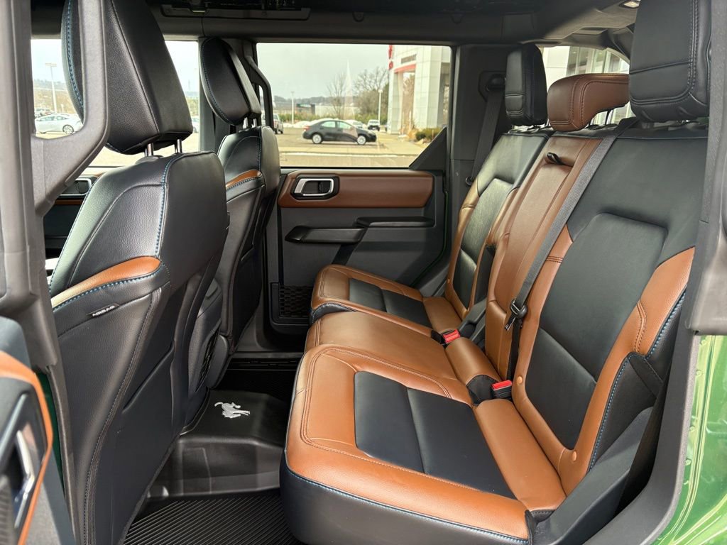 Used 2024 Ford Bronco Outer Banks image 14