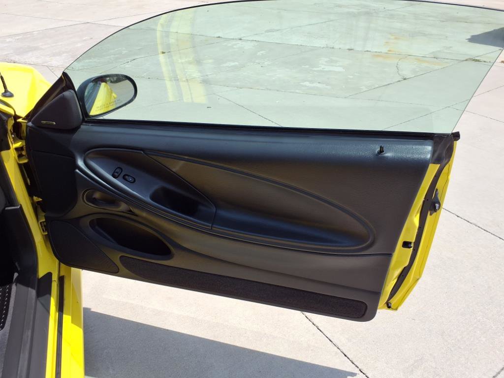 Used 2001 Ford Mustang GT image 15