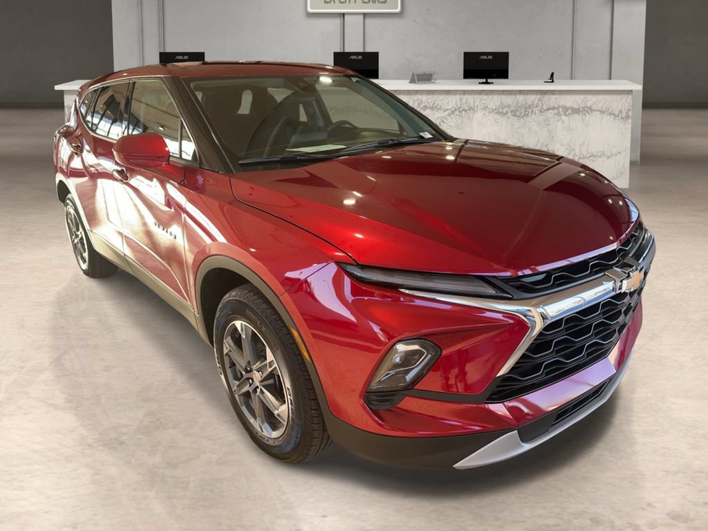Used 2025 Chevrolet Blazer LT AWD/4WD image 8