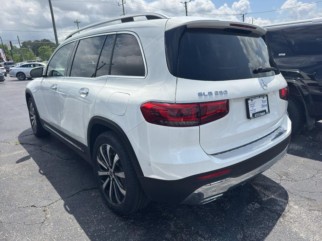 Used 2022 Mercedes-Benz GLB 250 w/ Premium Package Lite image 4