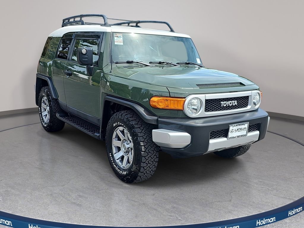 Used 2014 Toyota FJ Cruiser 4WD w/ Upgrade Package image 4
