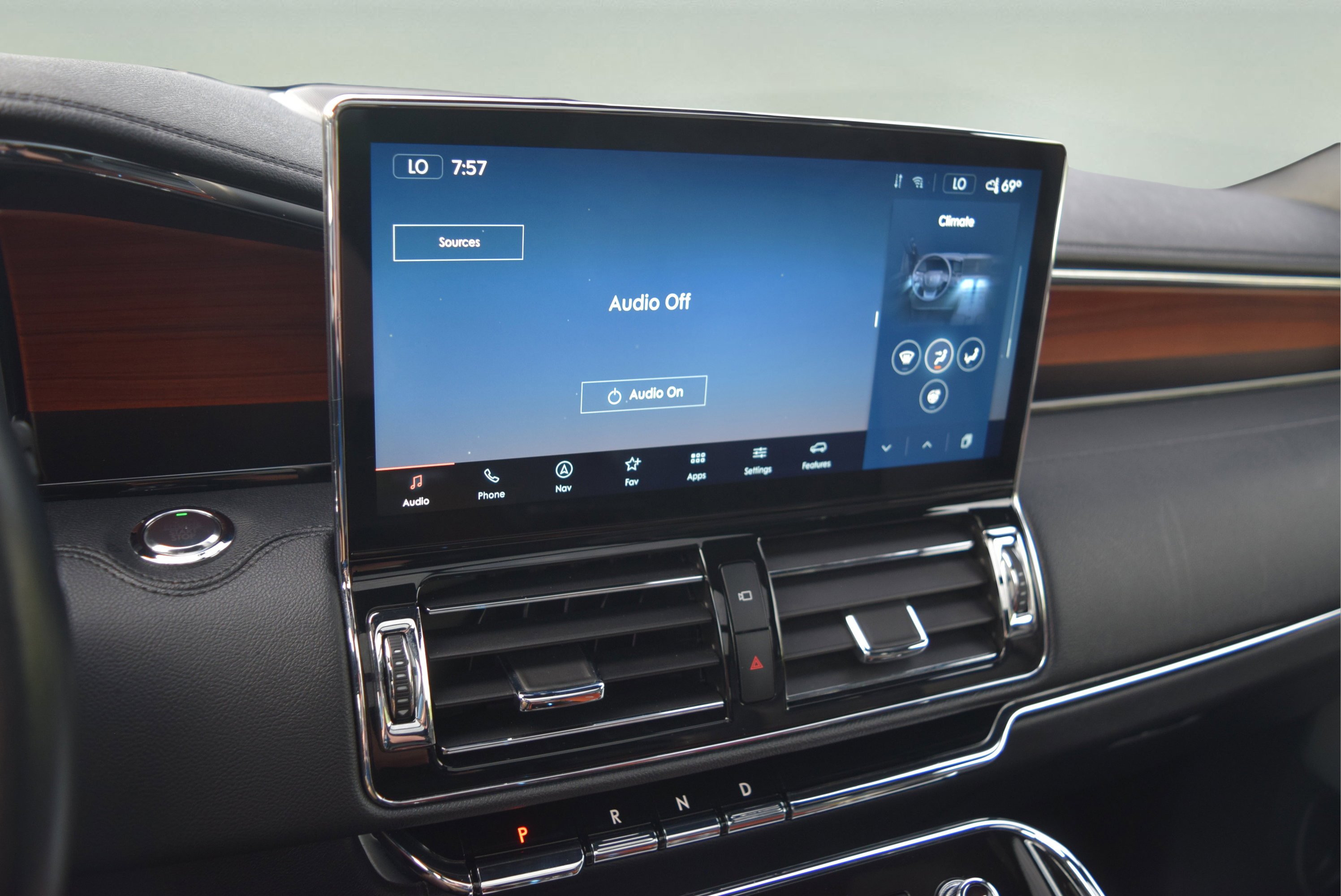 Used 2024 Lincoln Navigator L Reserve image 16