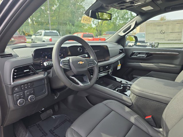 New 2025 Chevrolet Suburban LT w/ Comfort Package image 24