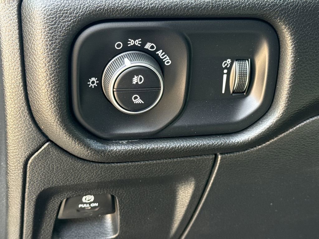 Used 2023 RAM 1500 Big Horn AWD/4WD image 22