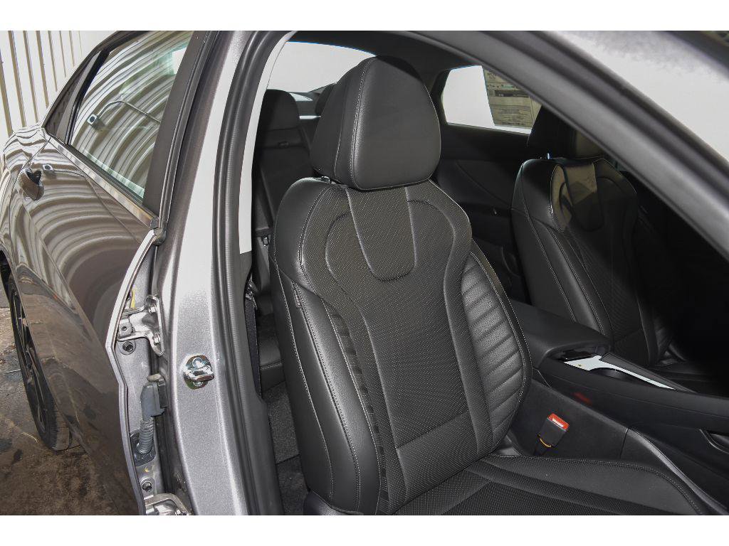 New 2025 Hyundai Elantra Limited image 84