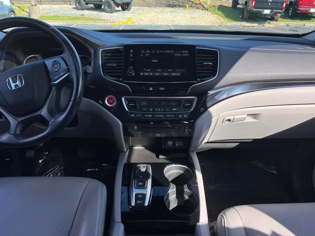 Used 2020 Honda Pilot Touring image 16