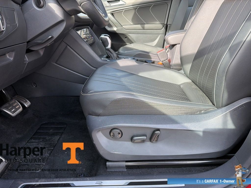 Used 2024 Volkswagen Tiguan SE R-Line image 13