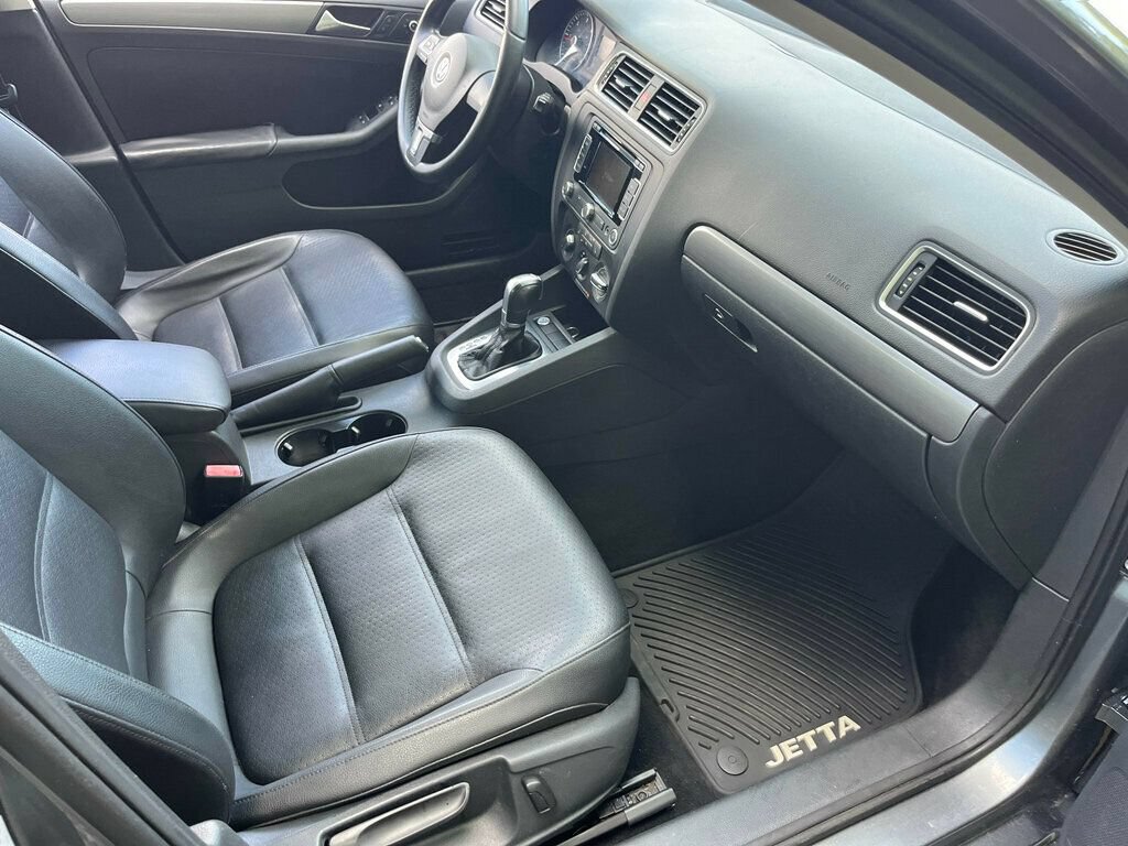 Used 2014 Volkswagen Jetta TDI FWD image 32