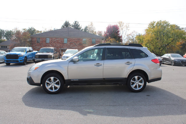 Used 2014 Subaru Outback 2.5i Limited AWD/4WD image 5