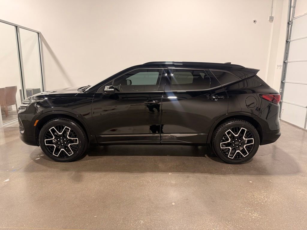 Used 2023 Chevrolet Blazer RS w/ Driver Confidence II Package FWD image 8
