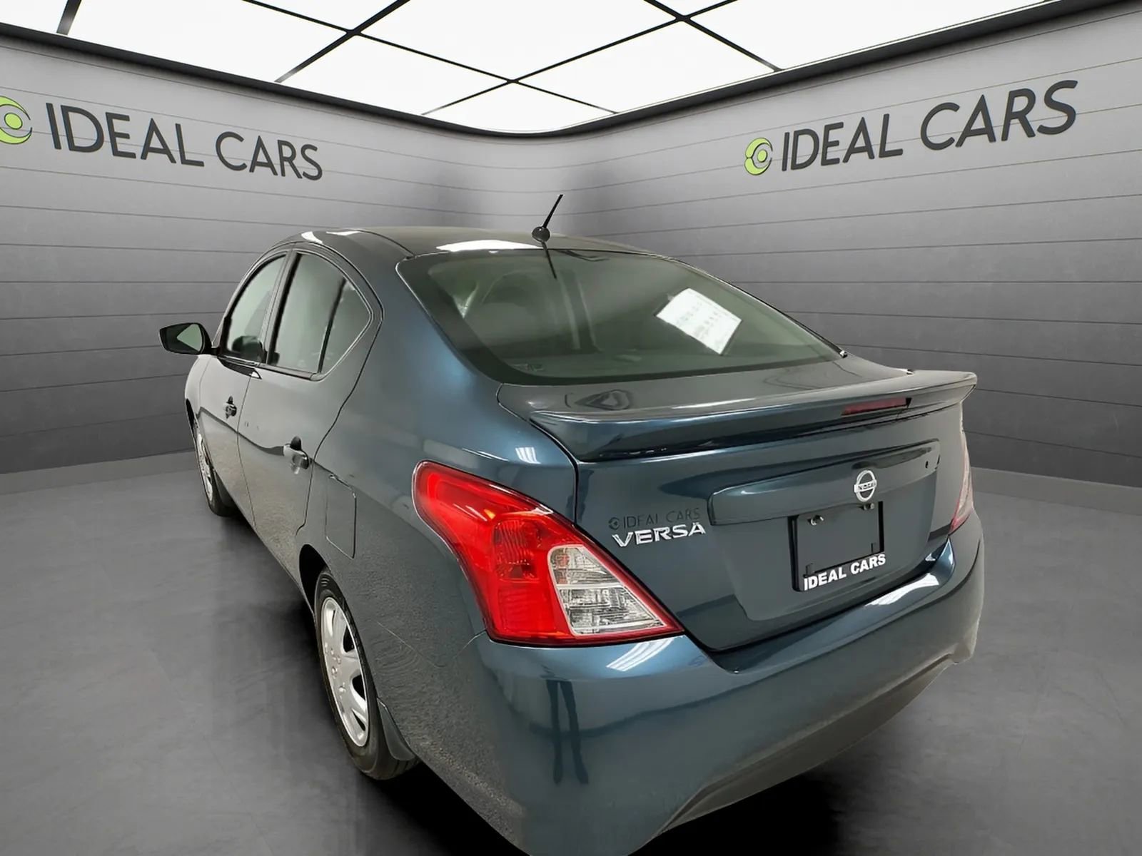 Used 2017 Nissan Versa S Plus FWD image 7