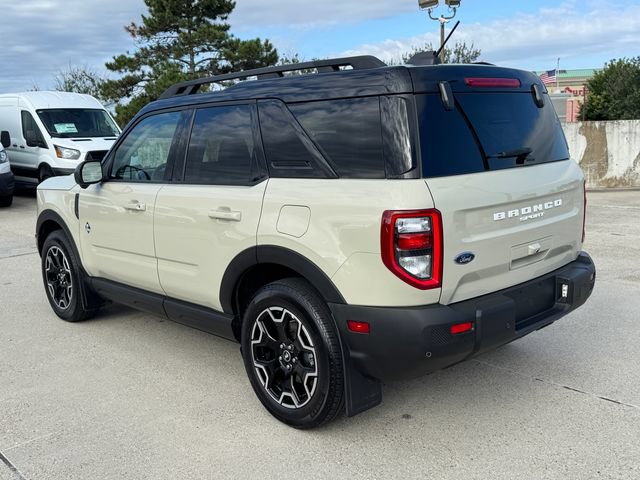 Used 2025 Ford Bronco Sport Outer Banks w/ Outer Banks Tech Package+ AWD/4WD image 7
