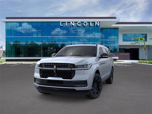 New 2025 Lincoln Navigator Reserve w/ Jet Appearance Package image 2