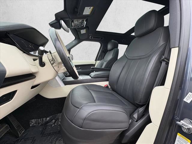 Used 2024 Land Rover Range Rover SE image 16