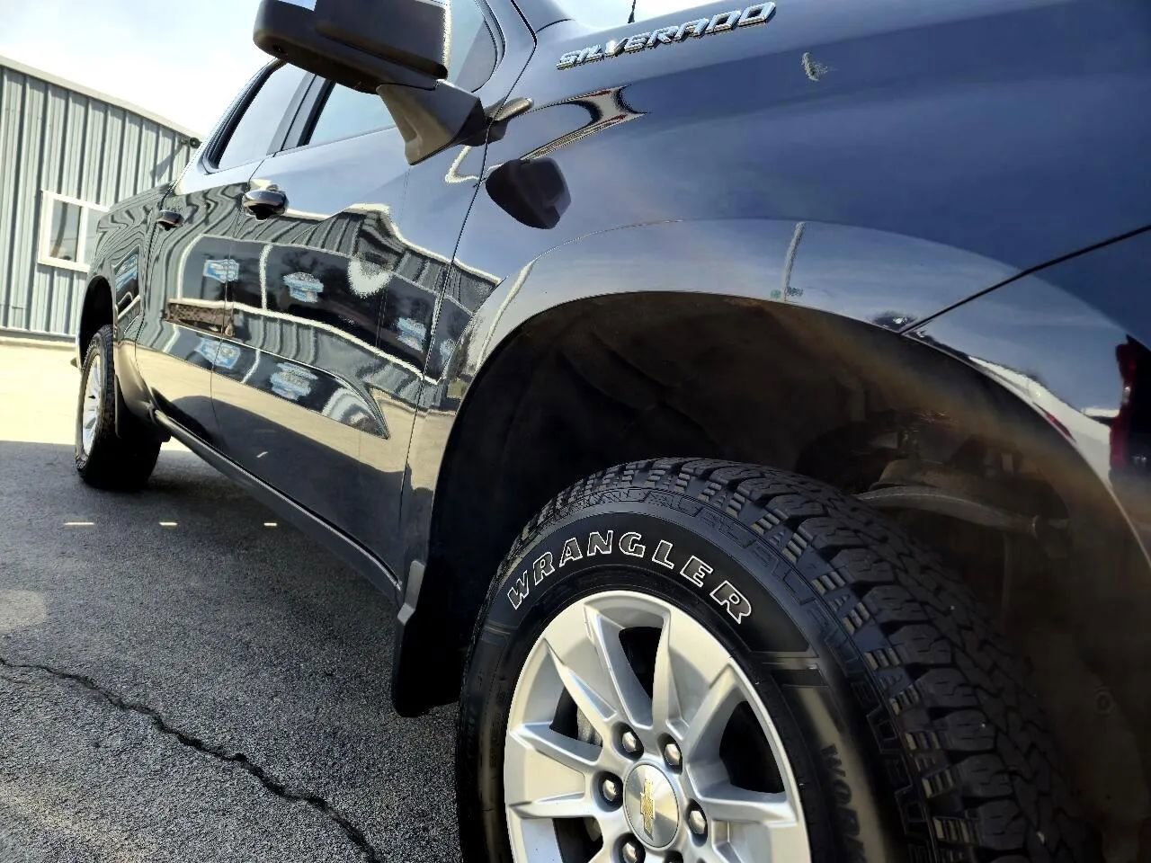 Used 2023 Chevrolet Silverado 1500 LT w/ Protection Package image 19