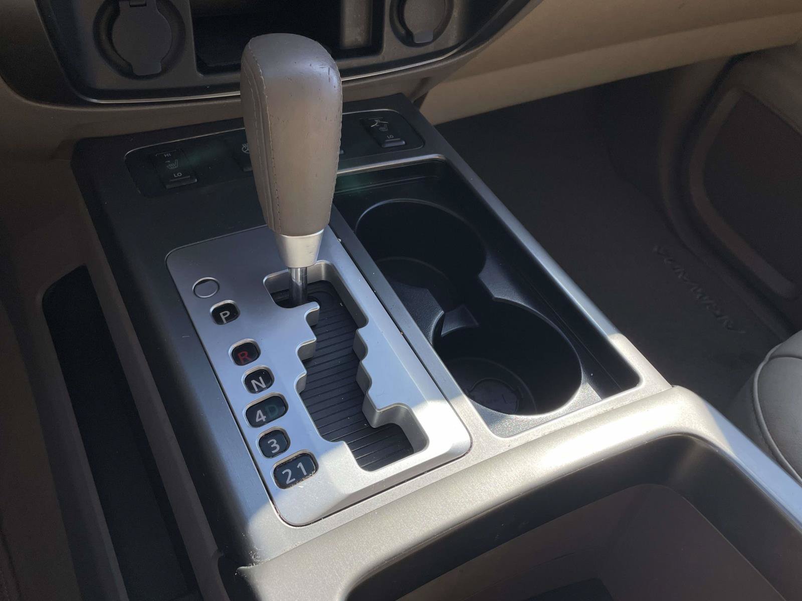 Used 2015 Nissan Armada Platinum AWD/4WD image 23